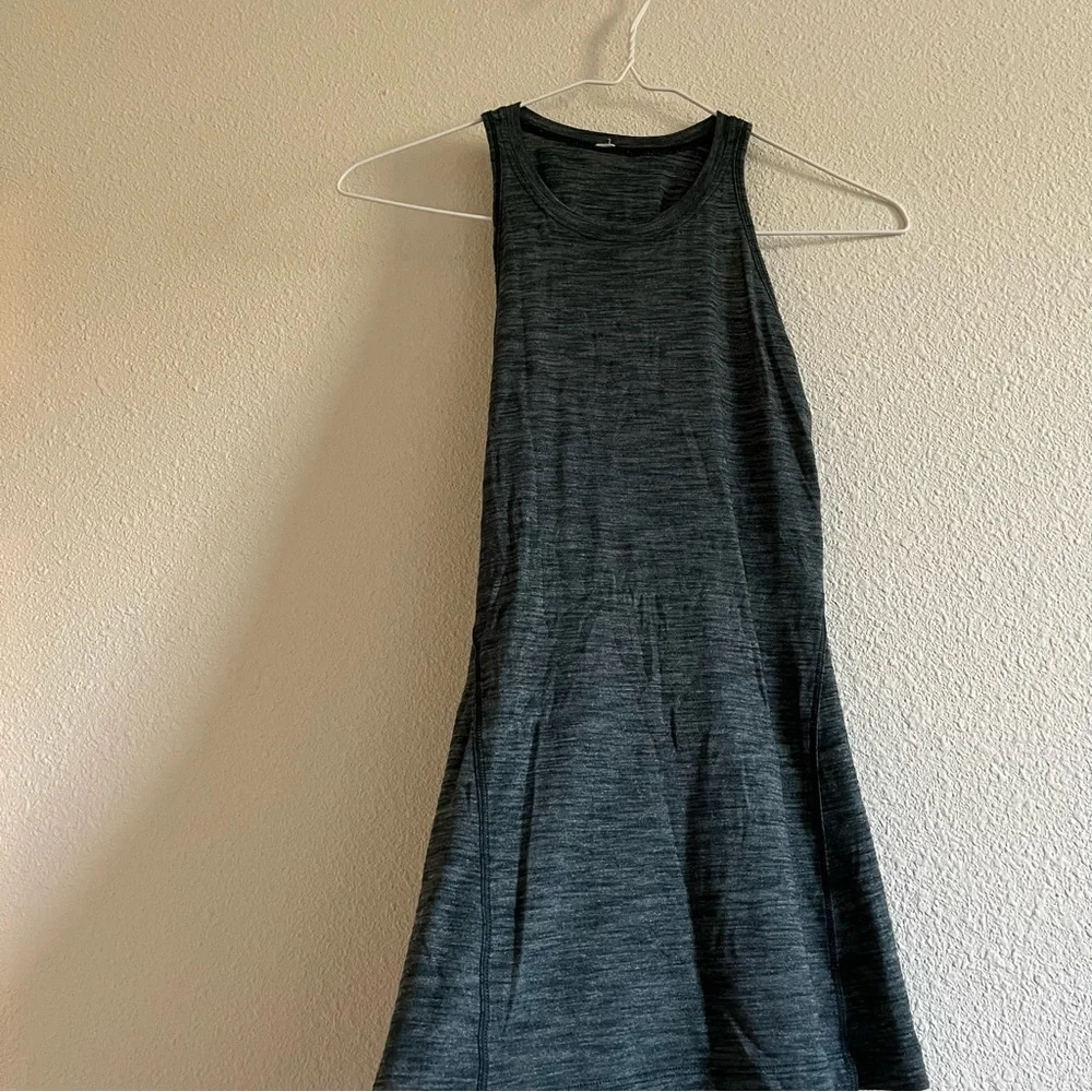 Lululemon Tank Top Uniform Blue Teal Heathered Green Criss Cross Back Size Small